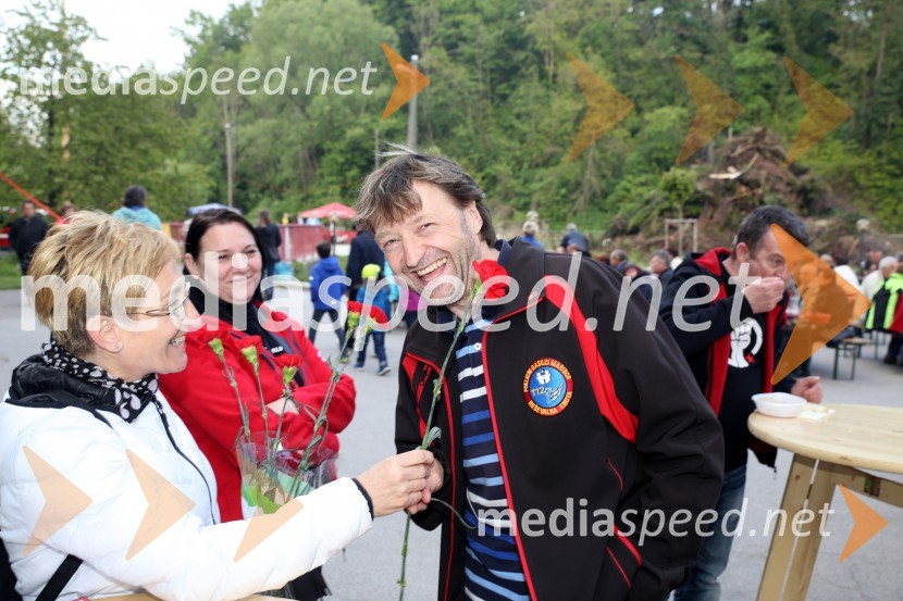  Breda Črnčec, sekretar v območni org. ZSSS Podravje in Koroška;  Špela Ljubec, sindikalistka;  Aleksander Ogrizek, predsednik sindikata poklicnih gasilcevKresovanje in praznovanje 1.maja, Koblarjev zaliv 2016