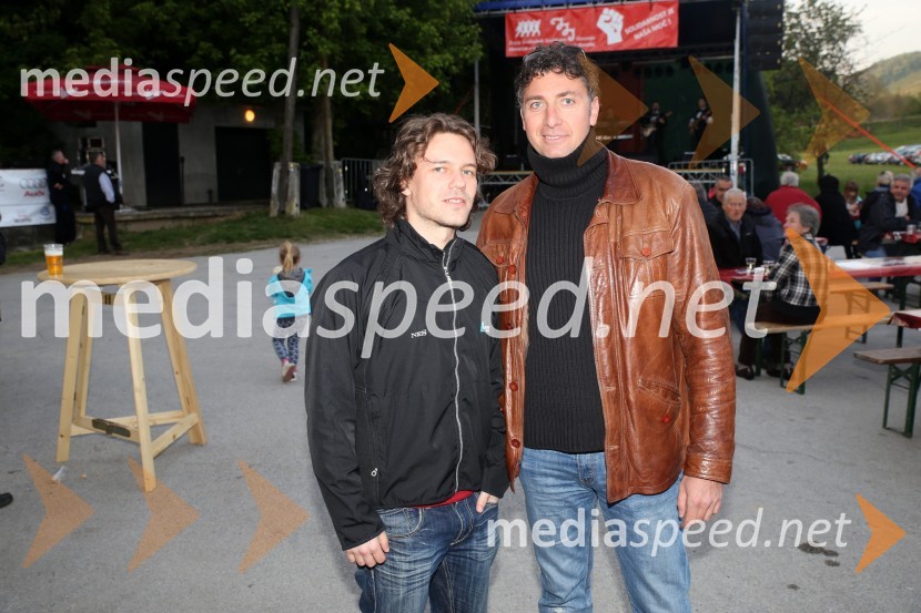 Duo Akustični orgazemKresovanje in praznovanje 1.maja, Koblarjev zaliv 2016