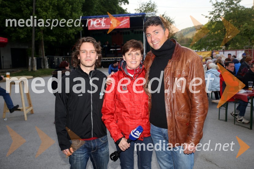  ... ;  Danica  Ksela, novinarka POP TV;  ... Kresovanje in praznovanje 1.maja, Koblarjev zaliv 2016