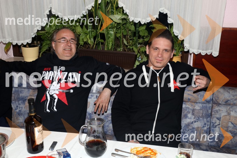  Aleš Klinar, glasbenik, skupina Rock Partyzani;  ... Kresovanje in praznovanje 1.maja, Koblarjev zaliv 2016