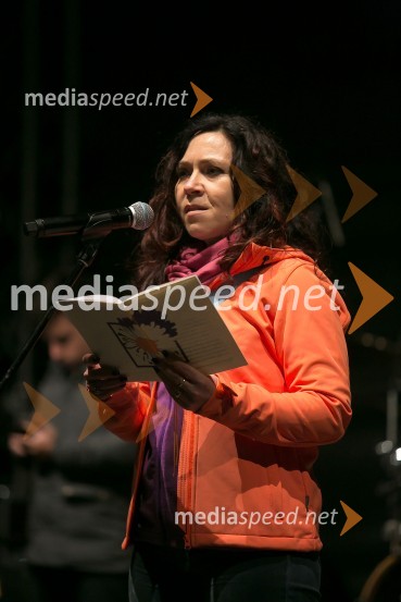  Evelin Vesenjak, predsednica Konfederacije novih sindikatov SlovenijeKresovanje in praznovanje 1.maja, Rožnik 2016