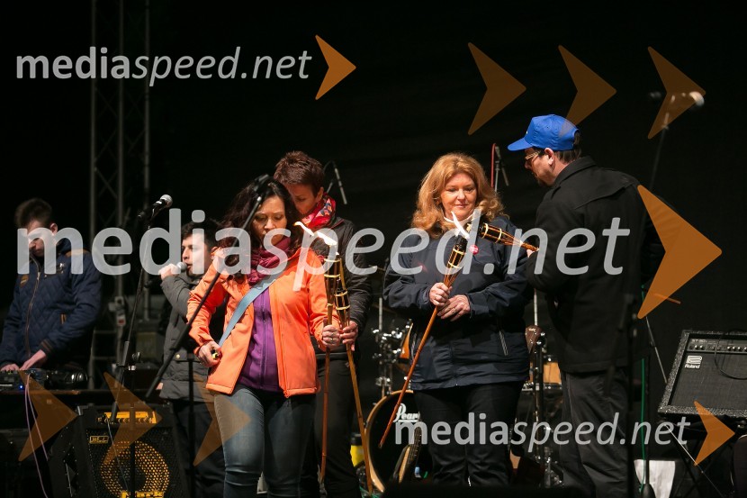  ... ;  ... ;  Evelin Vesenjak, predsednica Konfederacije novih sindikatov Slovenije;  Lidija Jerkič, predsednica SKEI Slovenija;  Magdalena Mustar Pečjak, predsednica Območnega odbora Ljubljane in okolice Sindikata vzgoje, izobraževanja, znanosti in kulture Slovenije;  Jakob Počivavšek, predsednik Konfederacije sindikatov Slovenije PERGAMKresovanje in praznovanje 1.maja, Rožnik 2016