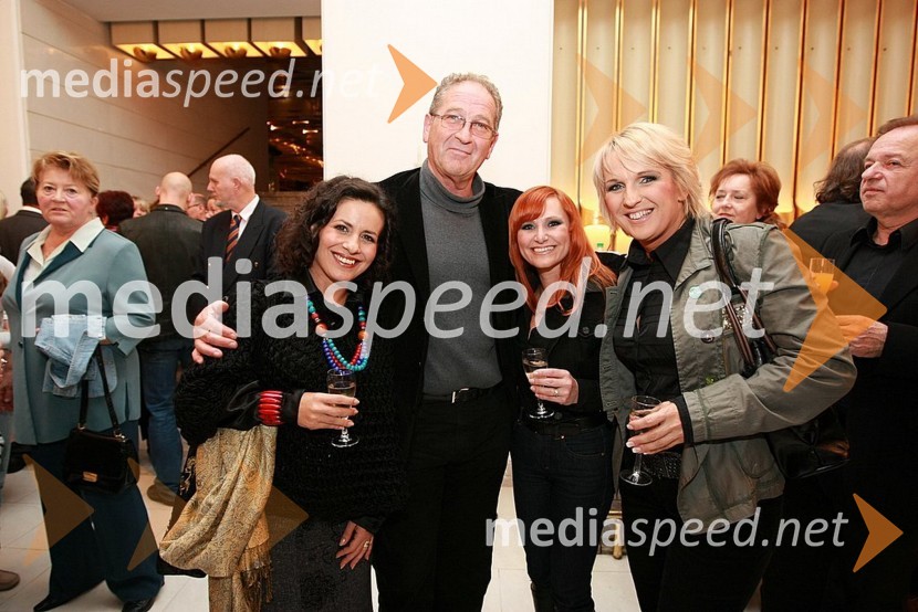 Darja Švajger, pevka, Ivo Ban, igralec, Nuša Derenda in Alenka Godec, pevkiPodelitev Ježkovih nagrad 2007 in dan RTV Slovenije