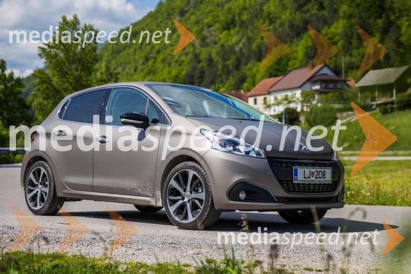 Peugeot 208 Allure 1.2 PureTech 110 EAT6 Stop&StartPeugeot 208 Allure 1.2 PureTech 110 EAT6 Stop&Start, mediaspeed test