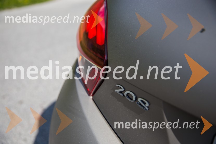 Peugeot 208 Allure 1.2 PureTech 110 EAT6 Stop&StartPeugeot 208 Allure 1.2 PureTech 110 EAT6 Stop&Start, mediaspeed test