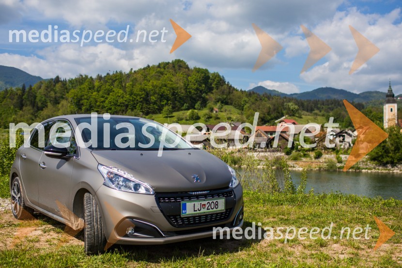 Peugeot 208 Allure 1.2 PureTech 110 EAT6 Stop&StartPeugeot 208 Allure 1.2 PureTech 110 EAT6 Stop&Start, mediaspeed test