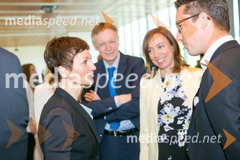 prof. dr. Maja Makovec Brenčič, ministrica za izobraževanje, znanost in šport; dr. Janez Potočnik, nekdanji evropski komisar za okolje; mag. Ladeja Košir Godina, Giacomelli media, ABC Pospeševalnik;  Casper Jorna, Ellen MacArthur FoundationAmCham Poslovni zajtrk: ''Zeleno gospodarstvo prinaša poslovne priložnosti«