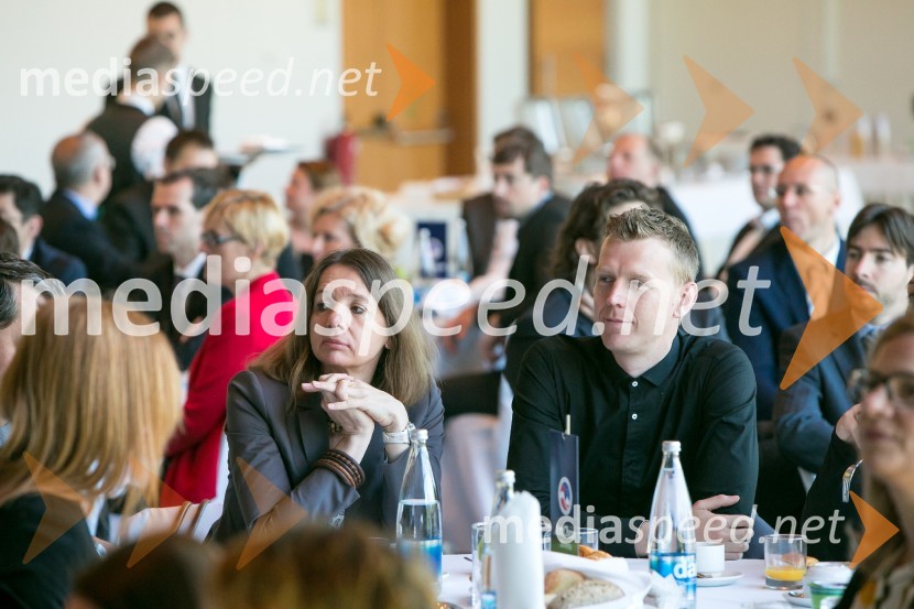 AmCham Poslovni zajtrk: ''Zeleno gospodarstvo prinaša poslovne priložnosti«