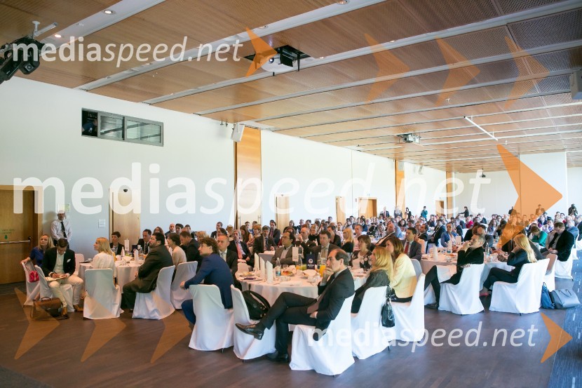 AmCham Poslovni zajtrk: ''Zeleno gospodarstvo prinaša poslovne priložnosti«