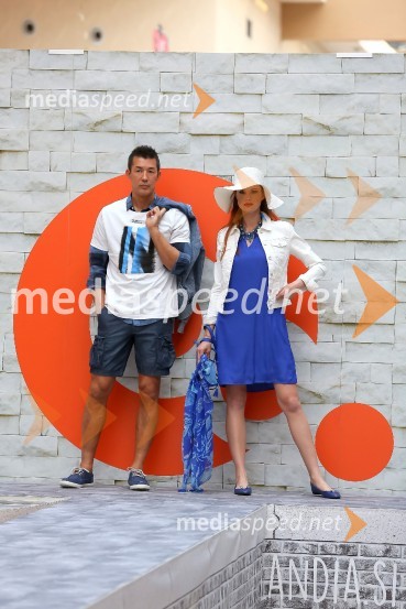  Taiji Tokuhisa, maneken in voditelj;  ... Modna revija v Qlandii Kranj