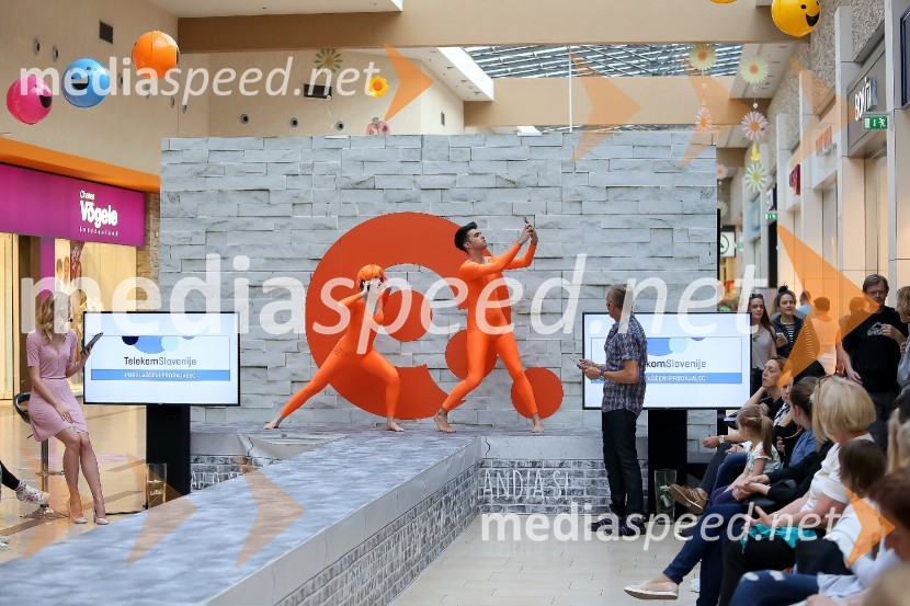 Modna revija v Qlandiji KranjModna revija v Qlandii Kranj