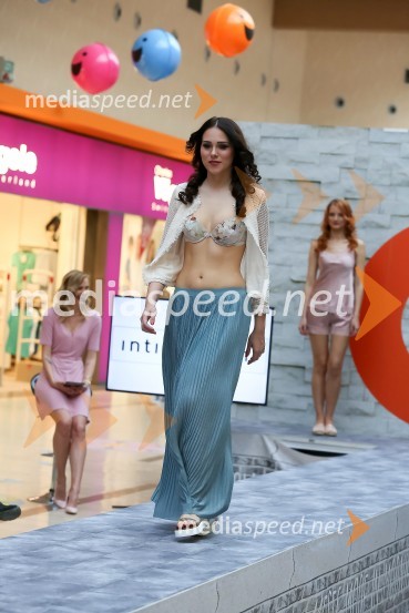 Modna revija v Qlandiji KranjModna revija v Qlandii Kranj