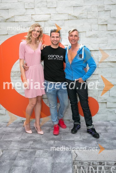  Tjaša  Kokalj Jerala, manekenka, voditeljica;  ... ;   Igor  Jelen-Iggy, koreograf, lastnik plesnega centra IgenModna revija v Qlandii Kranj