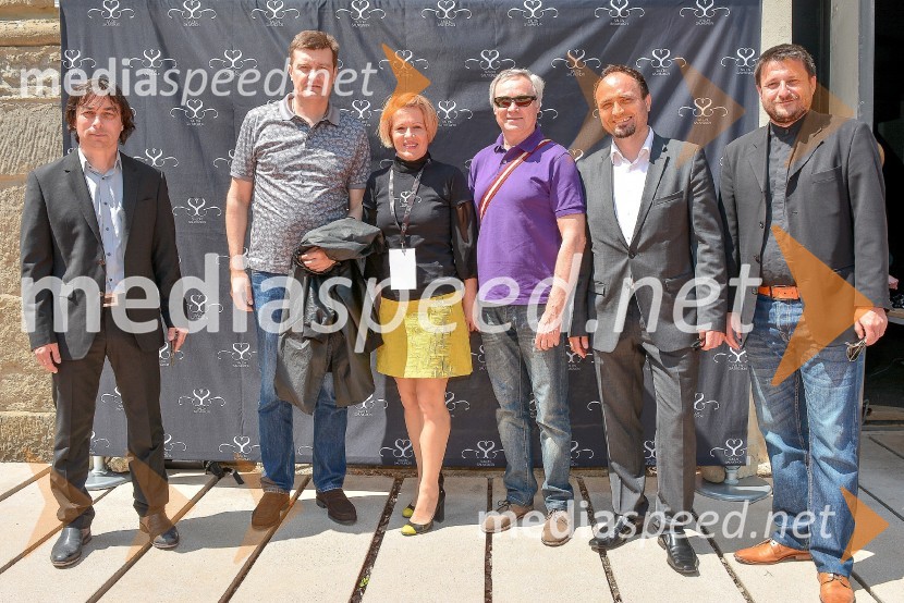  Slavko Podbrežnik, idejni vodja in vodja festivala Salon Sauvignon;  ... ; dr. Aleksandra Pivec, direktorica, ZRS Bistra, Ptuj;  ... ;  Gorazd  Orešek, Mestna občina Ptuj, podžupan;  Pavel Magdić, vodja kurentovanjaSalon Sauvignon 2016