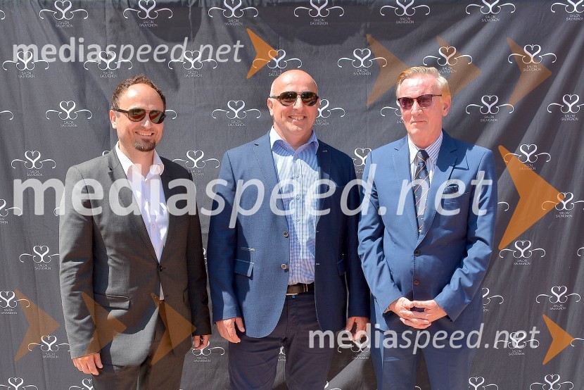  Gorazd  Orešek, Mestna občina Ptuj, podžupan;  Miran Senčar, župan, Mestna občina Ptuj;  Gorazd Žmavc, minister brez listnice na uradu za Slovence v zamejstvu in po svetuSalon Sauvignon 2016