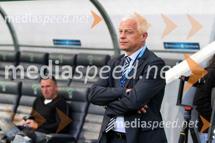  Drago  Kos, nekdanji nogometni sodnikNogometna tekma Maribor - Olimpija 2:1