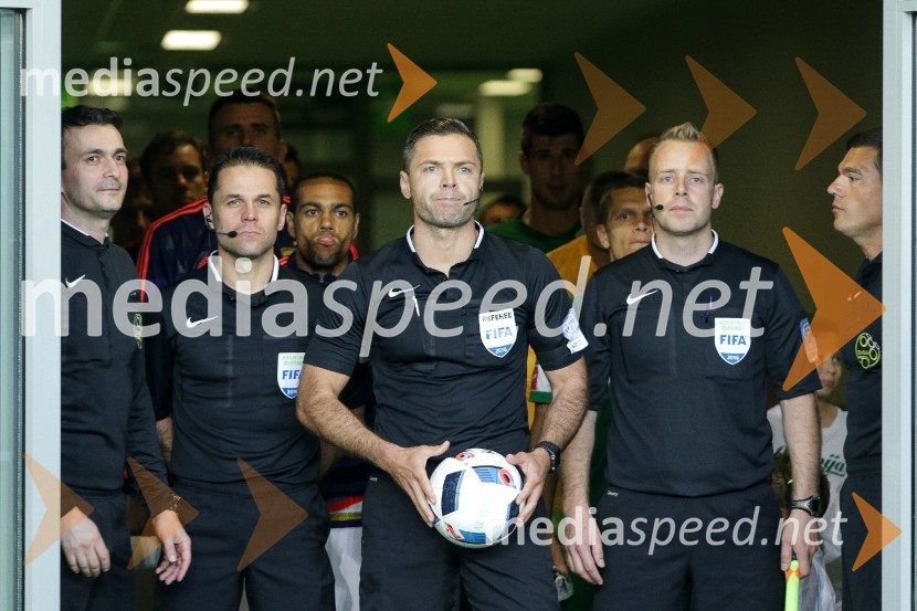  ... ;  ... ;  Damir Skomina, nogometni sodnik;  ... Nogometna tekma Maribor - Olimpija 2:1