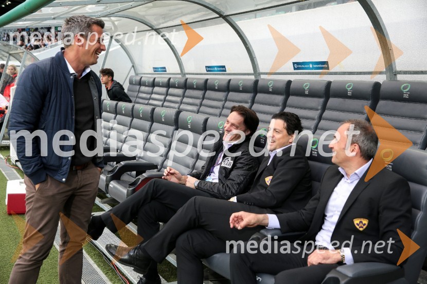  Milenko Ačimović, nekdanji nogometaš;  Miran Pavlin, nekdanji nogometaš;  Zlatko Zahovič, športni direktor NK Maribor;  Darko  Milanič, trener NK MariborNogometna tekma Maribor - Olimpija 2:1