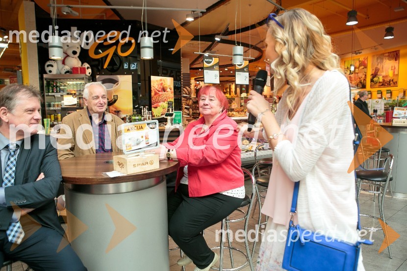  ... ;  ... ;  ... ;  Tjaša  Kokalj Jerala, manekenka, voditeljicaModna revija v Qlandii Kamnik