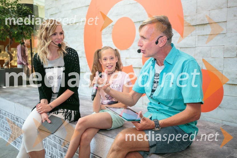  Tjaša  Kokalj Jerala, manekenka, voditeljica;  ... ;   Igor  Jelen-Iggy, koreograf, lastnik plesnega centra IgenModna revija v Qlandii Kamnik