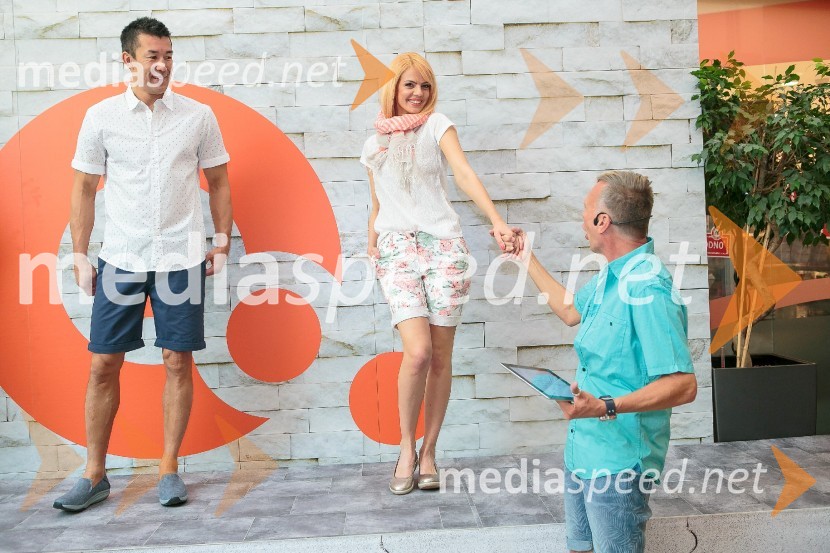  Taiji Tokuhisa, maneken in voditelj;  Sabina Remar, manekenka;   Igor  Jelen-Iggy, koreograf, lastnik plesnega centra IgenModna revija v Qlandii Kamnik