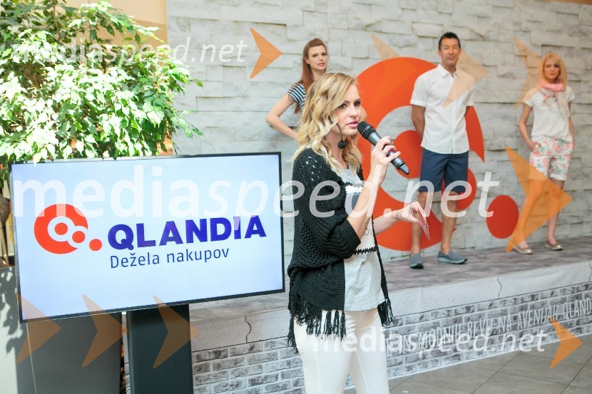  Tjaša  Kokalj Jerala, manekenka, voditeljicaModna revija v Qlandii Kamnik