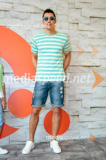  Taiji Tokuhisa, maneken in voditeljModna revija v Qlandii Kamnik