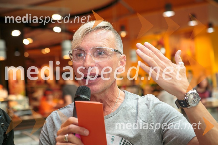   Igor  Jelen-Iggy, koreograf, lastnik plesnega centra IgenModna revija v Qlandii Kamnik