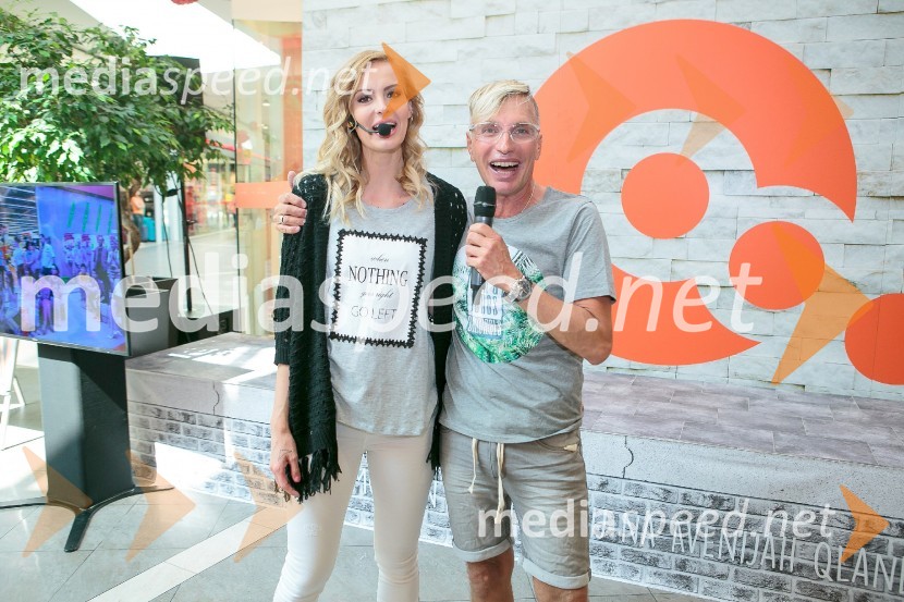  Tjaša  Kokalj Jerala, manekenka, voditeljica;   Igor  Jelen-Iggy, koreograf, lastnik plesnega centra IgenModna revija v Qlandii Kamnik