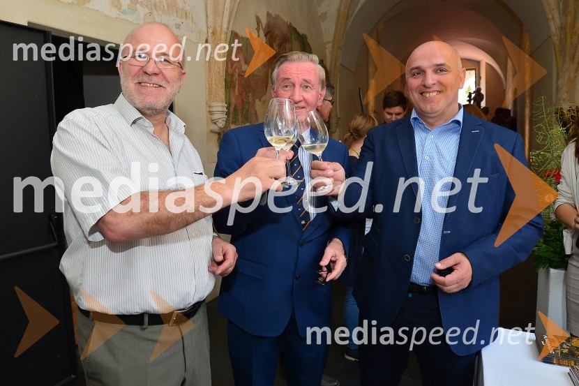  ... ;  Gorazd Žmavc, minister brez listnice na uradu za Slovence v zamejstvu in po svetu;  Miran Senčar, župan, Mestna občina PtujSalon Sauvignon 2016