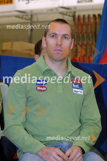 Mitja Valenčič, smučarPredstavitev in tiskovna konferenca alpske smučarske reprezentance za sezono 2007/08