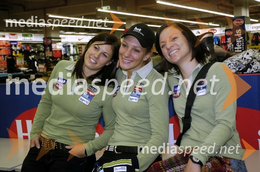Vanja Brodnik, Ilka Štuhec in Katja Jazbec, smučarkePredstavitev in tiskovna konferenca alpske smučarske reprezentance za sezono 2007/08
