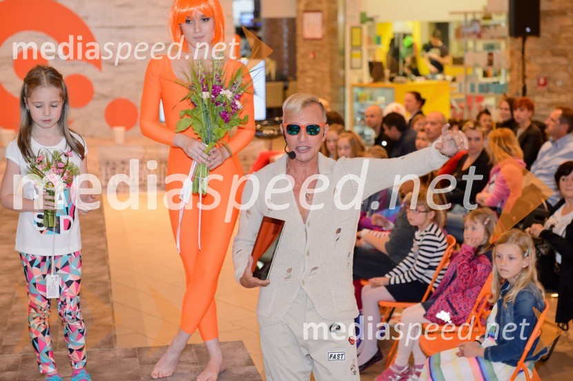  ... ;  ... ;   Igor  Jelen-Iggy, koreograf, lastnik plesnega centra IgenModna revija v Qlandii Novo Mesto