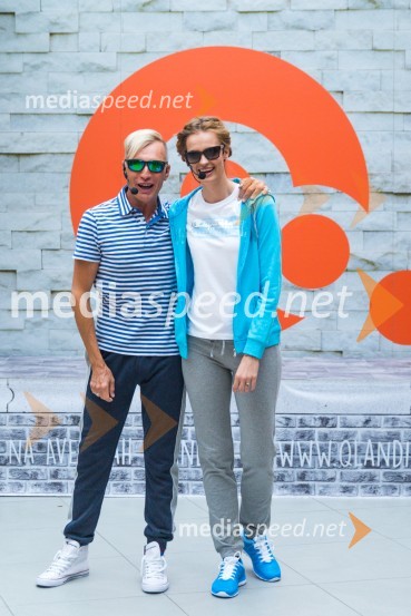   Igor  Jelen-Iggy, koreograf, lastnik plesnega centra Igen;  Tjaša  Kokalj Jerala, manekenka, voditeljicaModna revija v Qlandii Krško