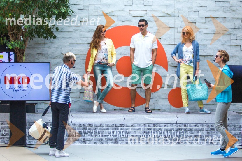   Igor  Jelen-Iggy, koreograf, lastnik plesnega centra Igen;  Karin Škufca, manekenka;  Taiji Tokuhisa, maneken in voditelj;  ... ;  Tjaša  Kokalj Jerala, manekenka, voditeljicaModna revija v Qlandii Krško