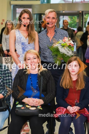  Tara Zupančič, voditeljica;  ... ;   Igor  Jelen-Iggy, koreograf, lastnik plesnega centra IgenModna revija v Qlandii Ptuj