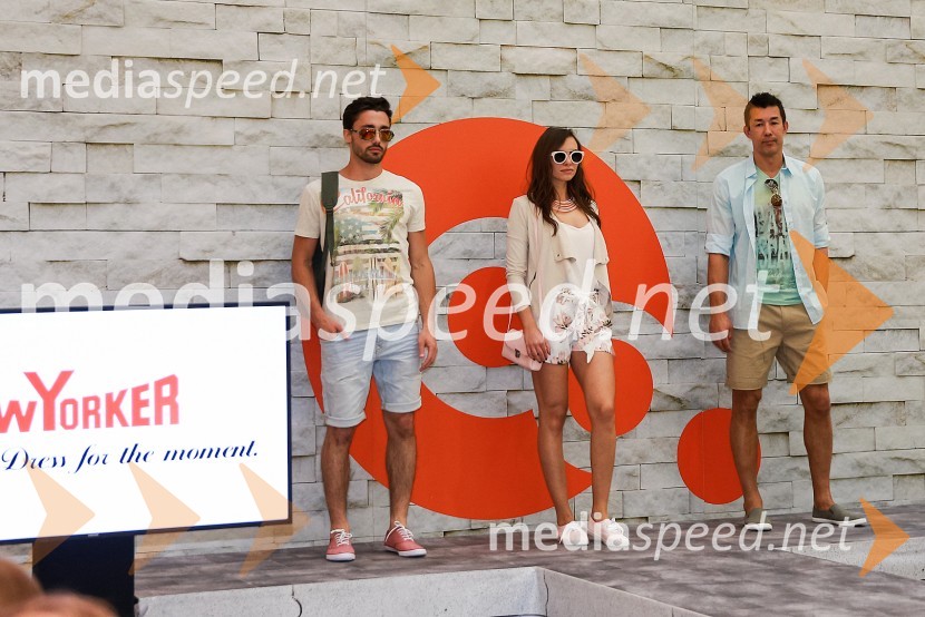  ... ;  ... ;  Taiji Tokuhisa, maneken in voditeljModna revija v Qlandii Ptuj