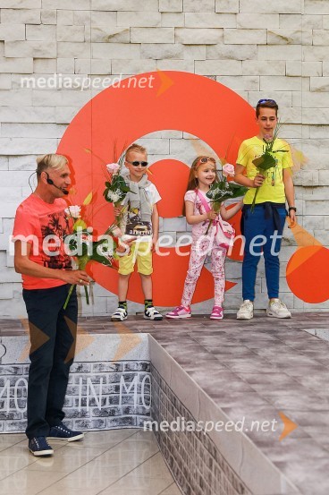   Igor  Jelen-Iggy, koreograf, lastnik plesnega centra Igen;  ... ;  ... ;  ... Modna revija v Qlandii Ptuj