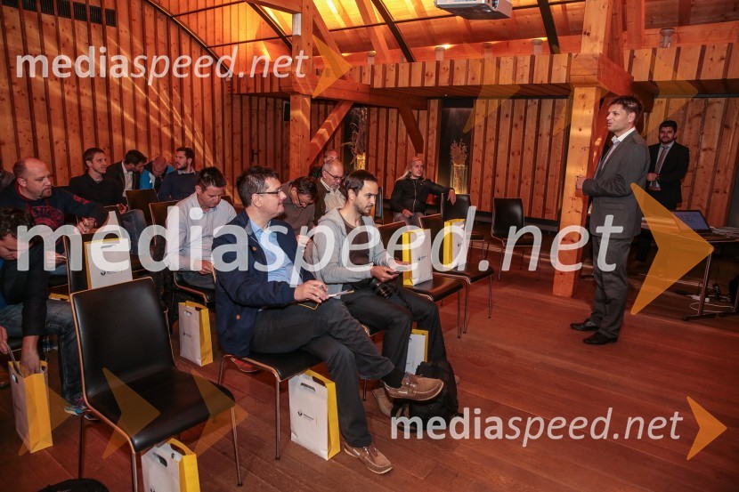  Rok Istenič, vodja komunikacije  Renault Nissan SlovenijaRenault Talisman in Talisman Grandtour, slovenska predstavitev