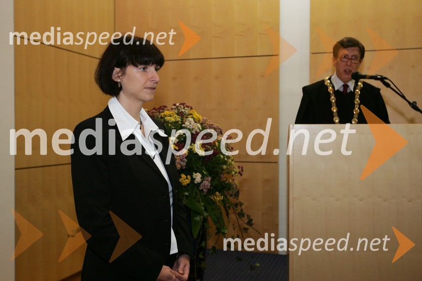 Dr. Maša Hojnik in red. prof. dr. Željko Knez, Fakulteta za kemijo in kemijsko tehnologijo Univerze v MariboruPromocija doktorjev znanosti Univerze v Mariboru, oktober 2007