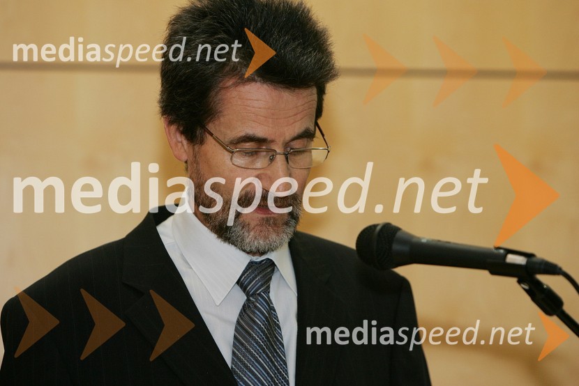 Red. prof. dr. Miroslav Rebernik, Ekonomsko-poslovna fakulteta Univerze v MariboruPromocija doktorjev znanosti Univerze v Mariboru, oktober 2007