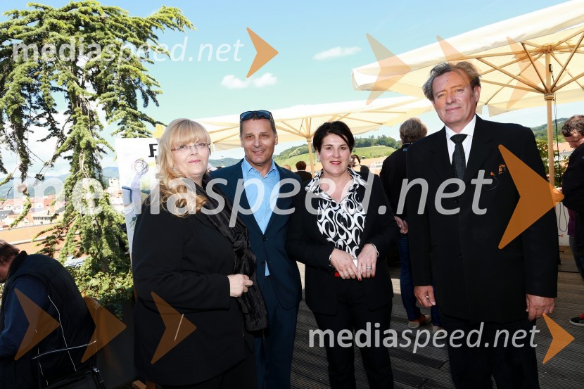  Melita  Petelin, podžupanja MOM, Lista župana Andreja Fištravca;  Danilo Rošker, direktor SNG Maribor;  Alenka Senčar, direktorica, Sektor marketinga in korporativnega komuniciranja, Nova KBM;  Vladimir  Rukavina Gogo, direktor Narodnega doma Maribor ter direktor Festivala Lent Festival Lent 2016, podpis sponzorske pogodbe z Novo KBM