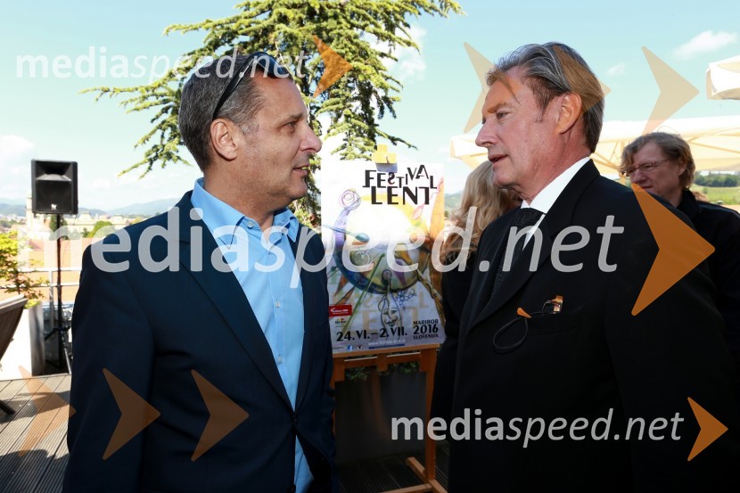  Danilo Rošker, direktor SNG Maribor;  Vladimir  Rukavina Gogo, direktor Narodnega doma Maribor ter direktor Festivala Lent Festival Lent 2016, podpis sponzorske pogodbe z Novo KBM