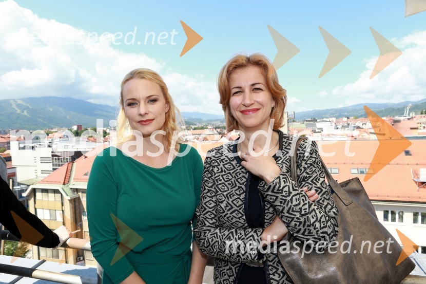  Sabina  Cvilak, operna pevka;  ... Festival Lent 2016, podpis sponzorske pogodbe z Novo KBM