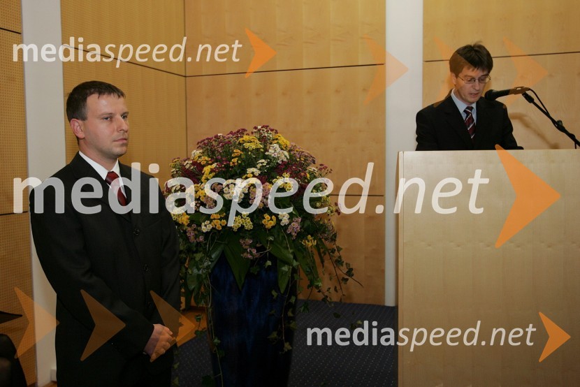 Dr. Damjan Vlaj in red. prof. dr. Zdravko Kačič, Fakulteta za elektrotehniko, računalništvo in informatiko Univerze v MariboruPromocija doktorjev znanosti Univerze v Mariboru, oktober 2007