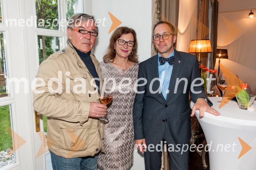  ... ;  Alenka Košorok Humar, odvetnica, publicistka, predsednica Ljubljanskega območnega zbora OZS;  Blaž Košorok,  generalni direktor HSEOdvetništvo na Slovenskem, predstavitev knjige Petra Čeferina