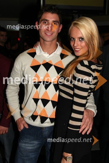 Sašo Kragelj, motokrosist in Nina Kohne, manekenkaMobil Elite Promo modna revija v Cafe Bar Avenue