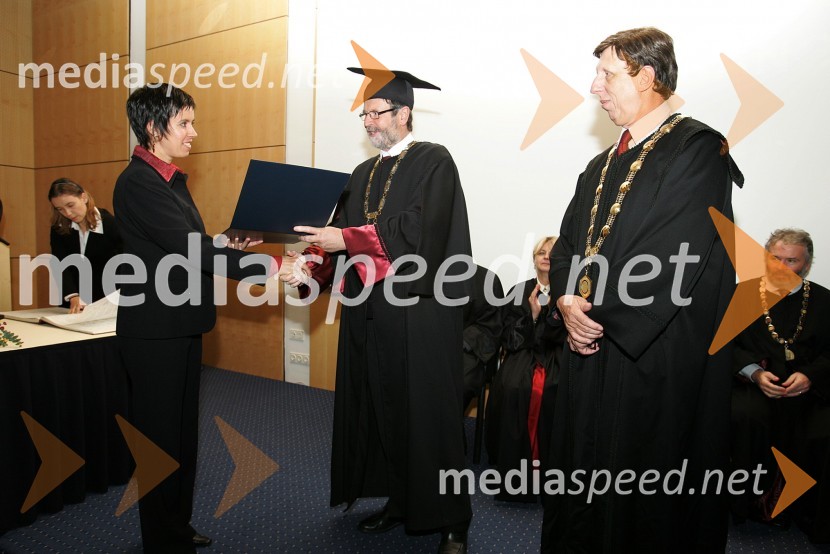 Dr. Maja Škrinjar, dr. Ivan Rozman, rektor Univerze v Mariboru in red. prof. dr. Željko Knez, Fakulteta za kemijo in kemijsko tehnologijo Univerze v MariboruPromocija doktorjev znanosti Univerze v Mariboru, oktober 2007