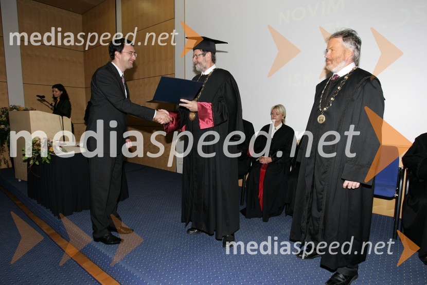Dr. Borut Vojinović, dr. Ivan Rozman, rektor Univerze v Mariboru in red. prof. dr. Samo Bobek, dekan Ekonomsko-poslovne fakultete Univerze v MariboruPromocija doktorjev znanosti Univerze v Mariboru, oktober 2007