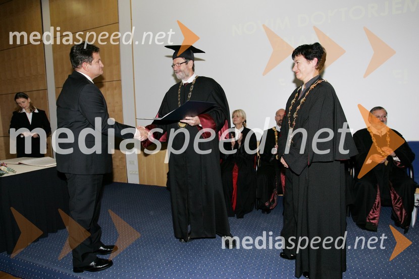 Dr. Stojan Potrč, dr. Ivan Rozman, rektor Univerze v Mariboru in izr. prof. dr. Dušica Pahor, Medicinska fakulteta Univerze v MariboruPromocija doktorjev znanosti Univerze v Mariboru, oktober 2007